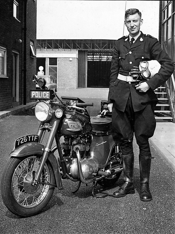 Triumph Speedtwin Maroon, Lancashire Triumph Speedtwin 726YTF Lancs Lancon