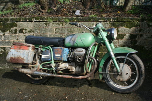 Moto Guzzi V7 700cc