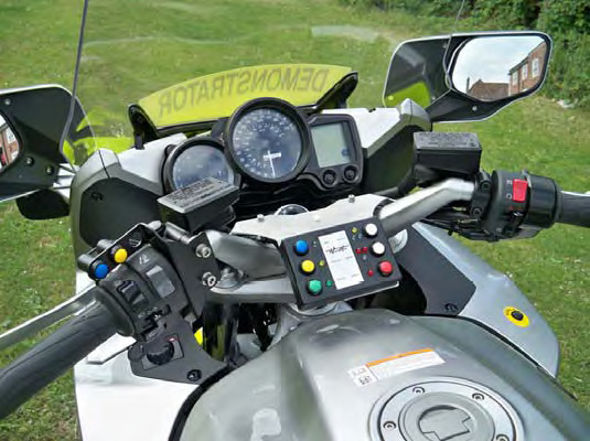 Yamaha FJR1300A (2011) Test Ride controls