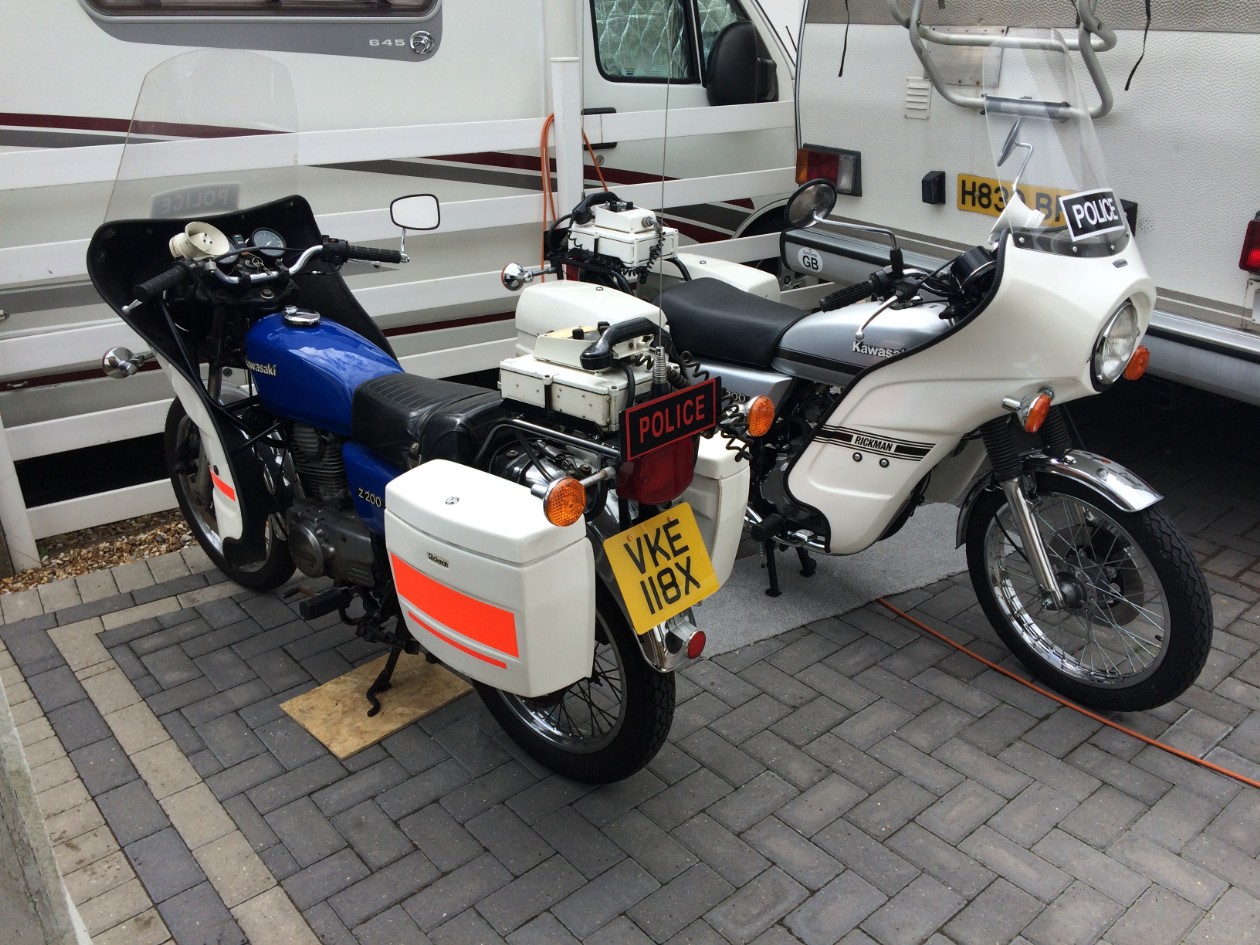 Kawasaki Z200's of Kent